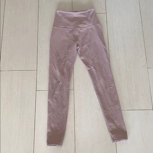 Beyond Yoga pale pink leggings size XS